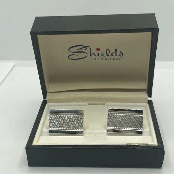 Shields Fifth Avenue boxed NEW silver tone rectangle cuff links line design